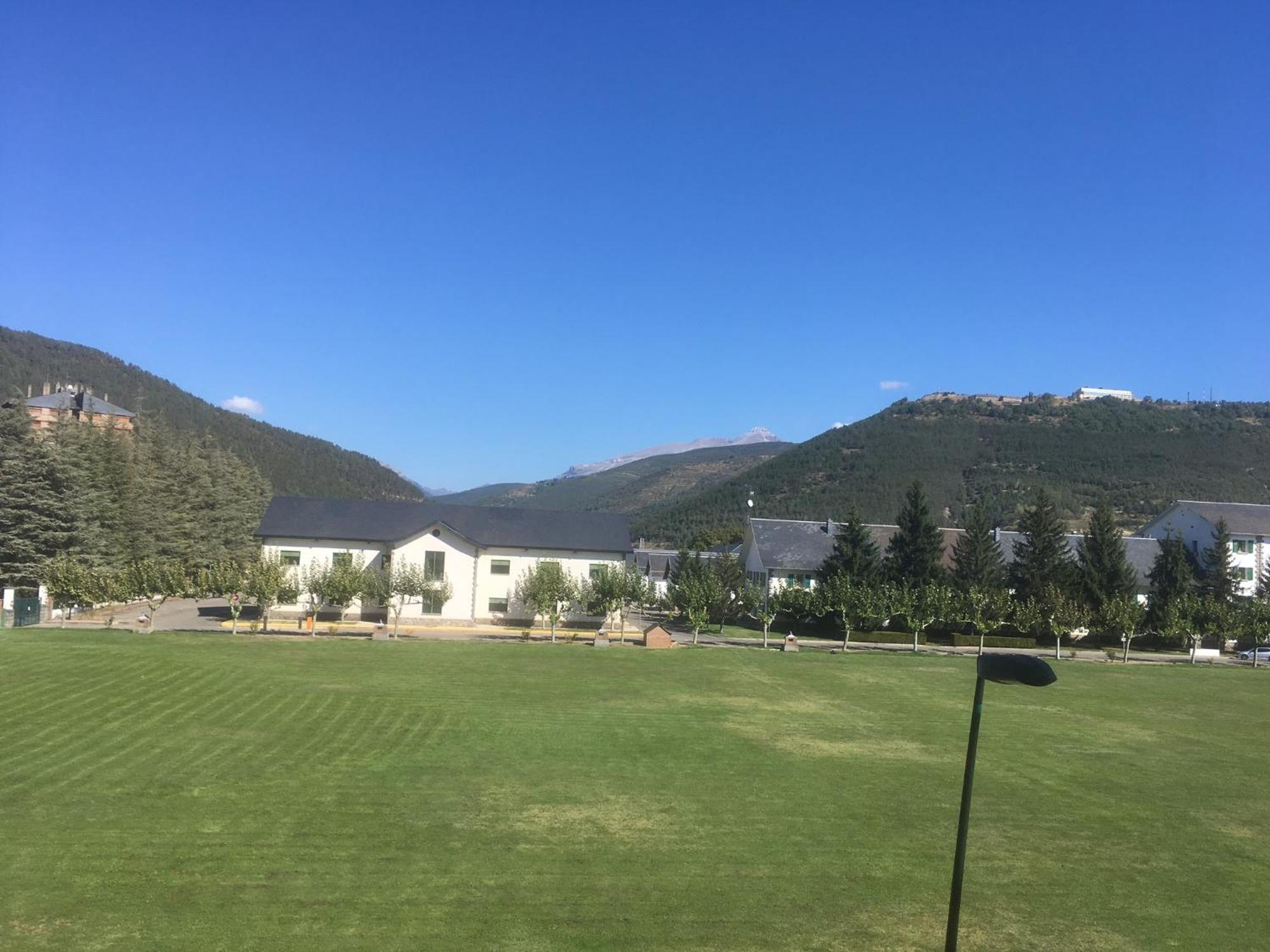 ハカVentana Al Pirineoアパートメント エクステリア 写真